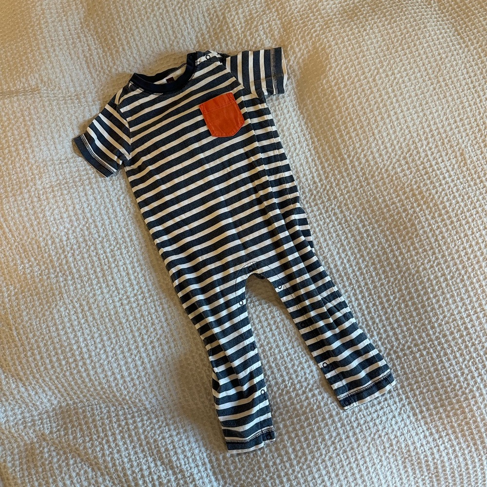 Tea Collection Romper 12-18 mo - Picture 4 of 4
